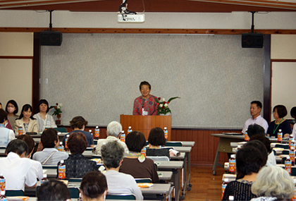 理事会の様子の写真